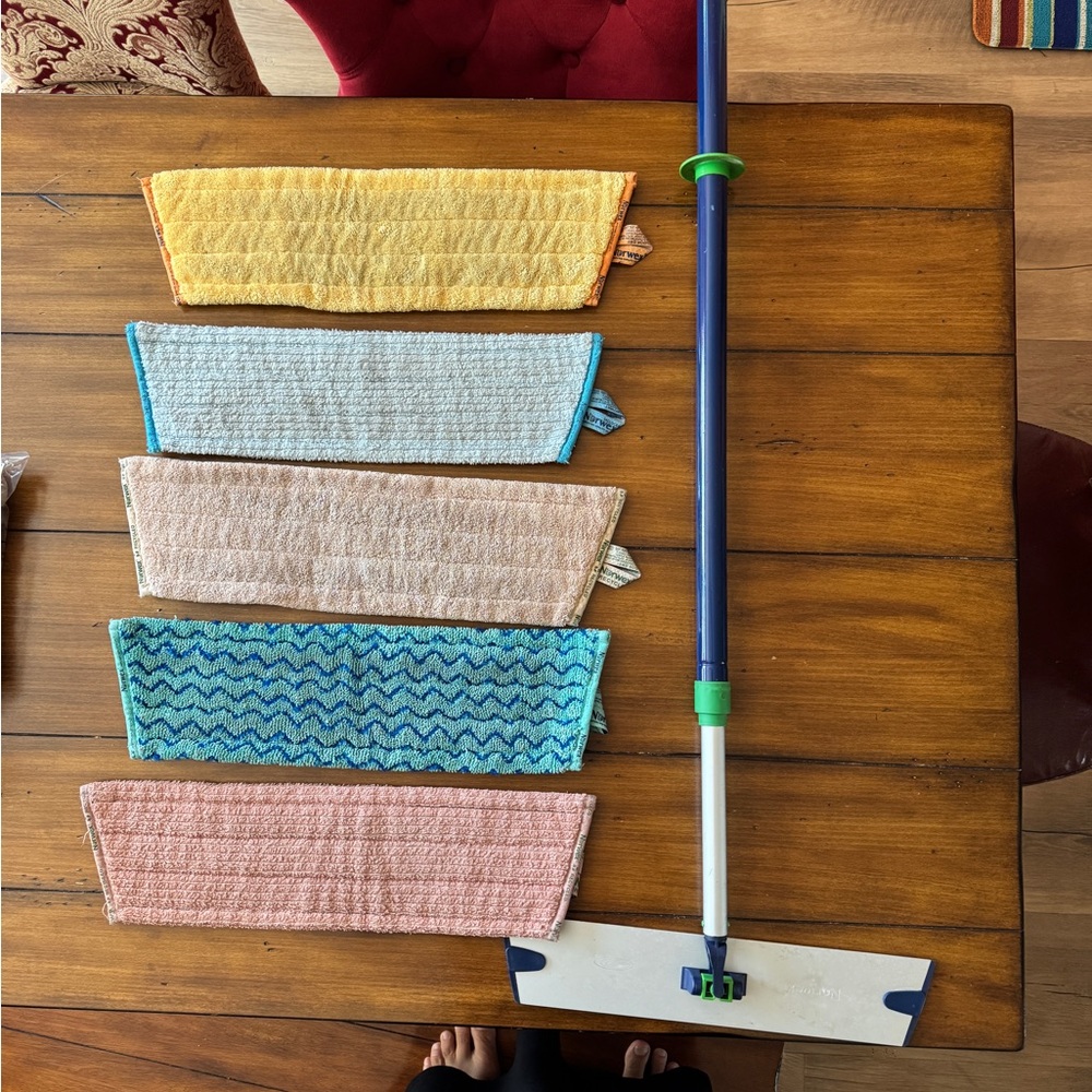 Norwex Mop with Wet, Dry and Scrub Pads
